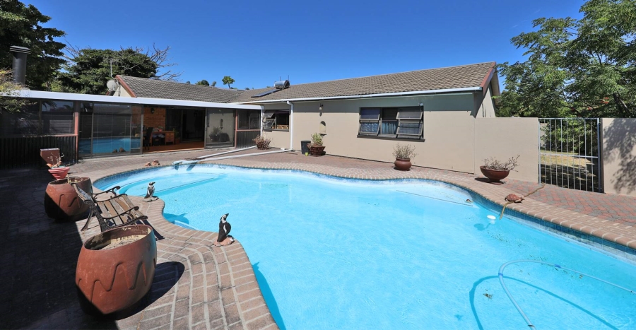 4 Bedroom Property for Sale in Panorama Western Cape